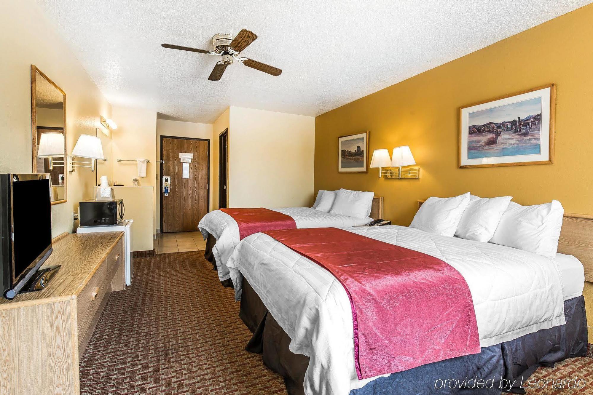 Rodeway Inn & Suites Monticello Exterior foto