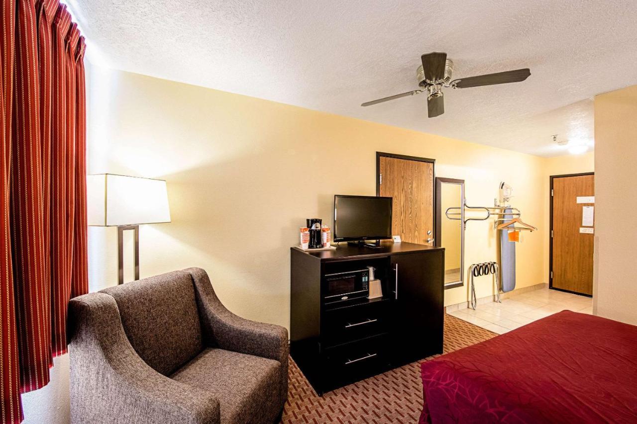 Rodeway Inn & Suites Monticello Exterior foto